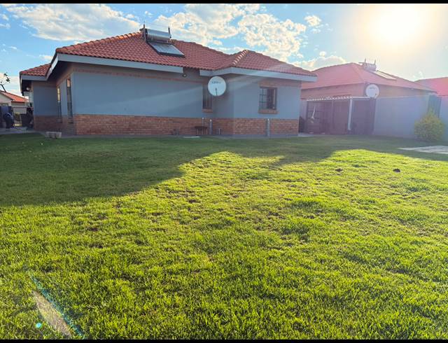 3 BEDROOM HOUSE FOR SALE IN WATERKLOOF EAST